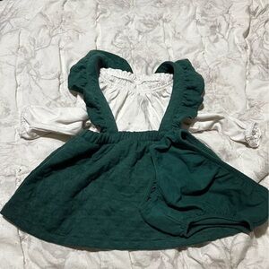 CLEARANCE-$1.00 when added to bundle 
🐣Texture Dress with Bloomers -3pc B35